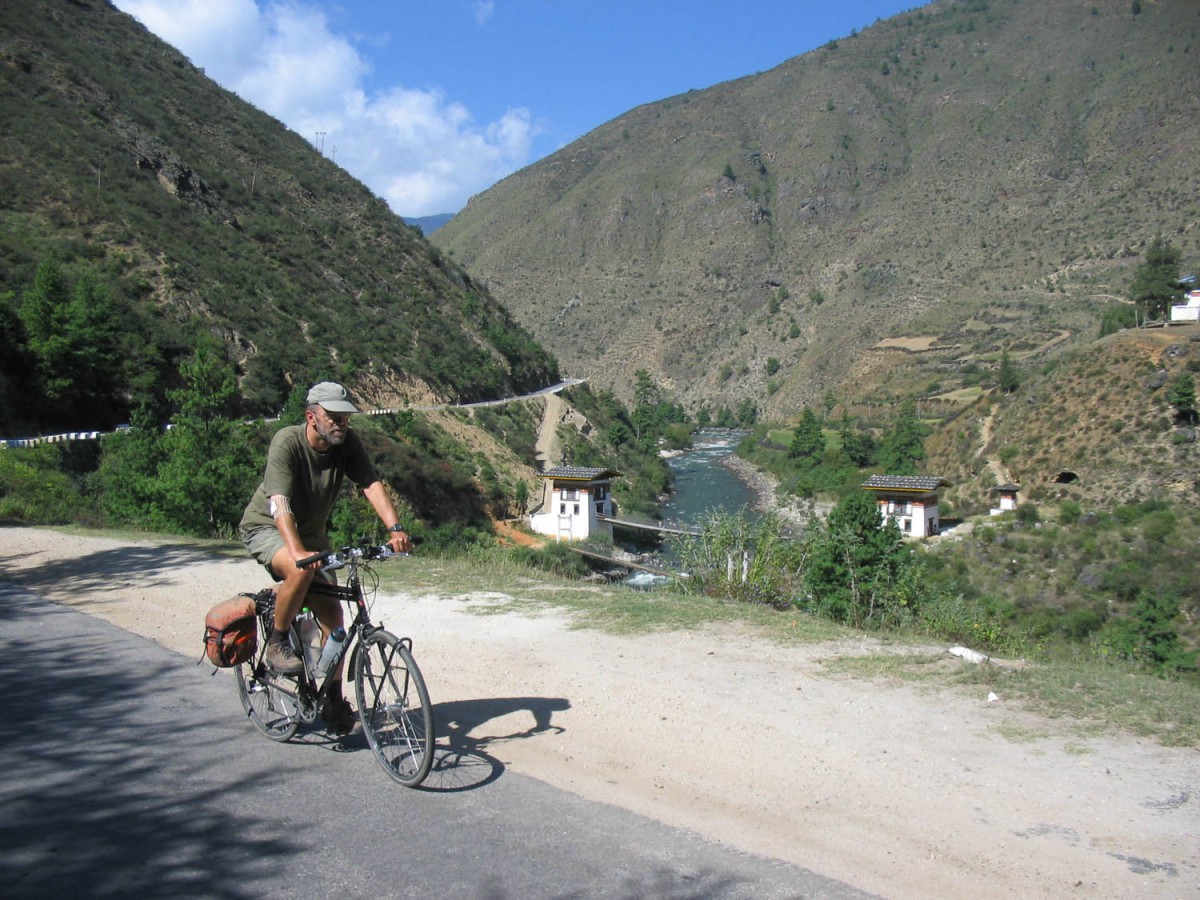the Paro to Thimpu road