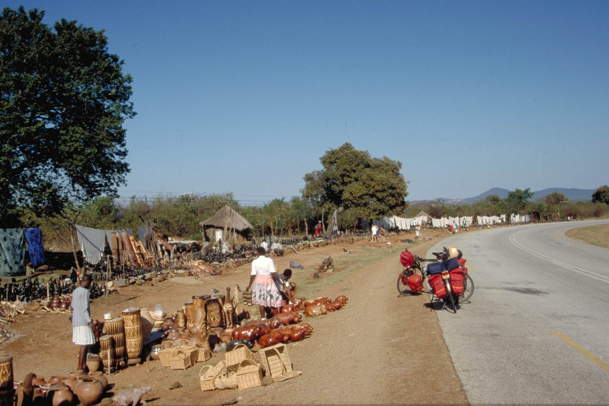 souvenir stalls near Great Zimbabwe ruins