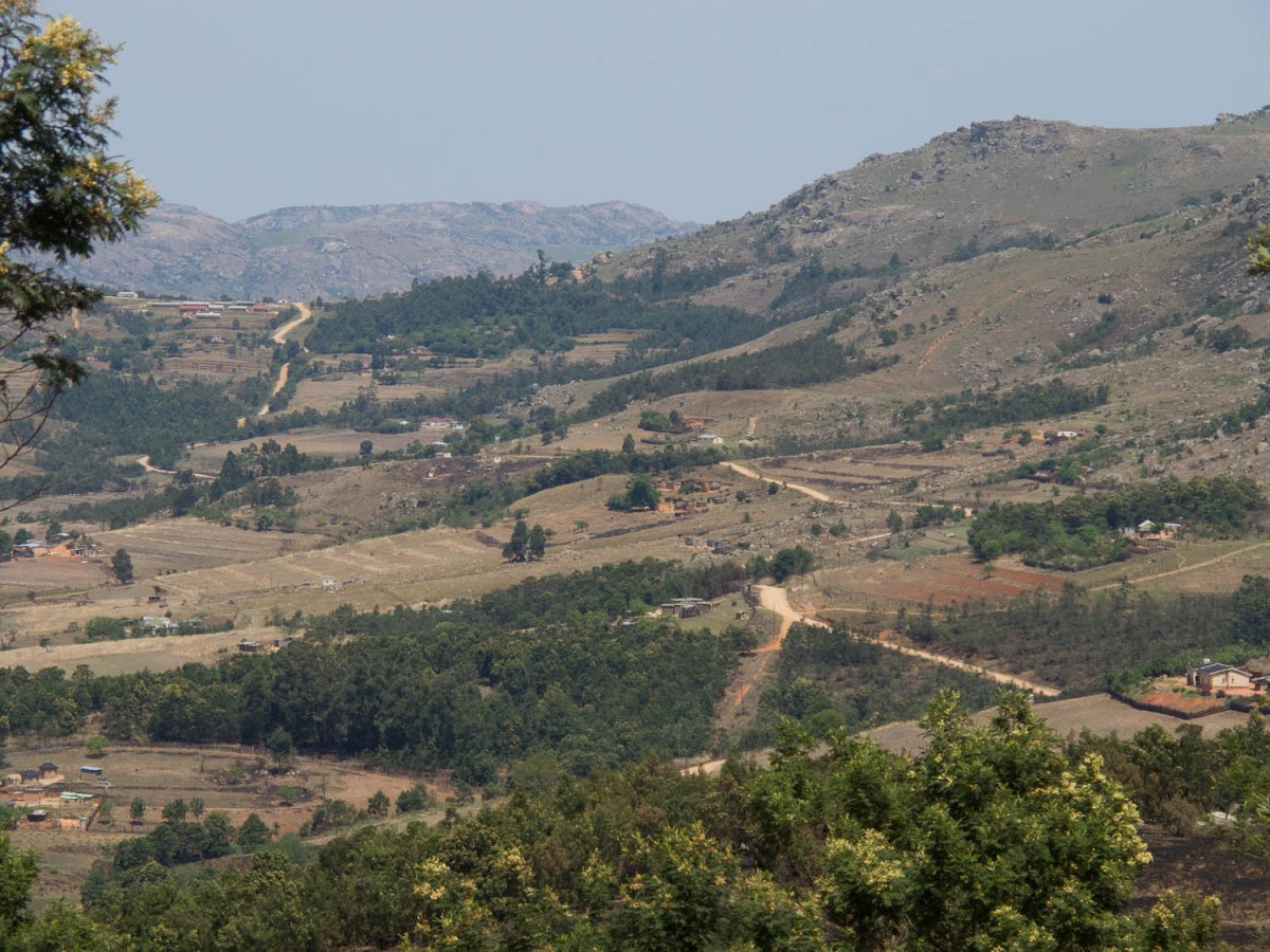 Quiet rural road to Maguga Dam