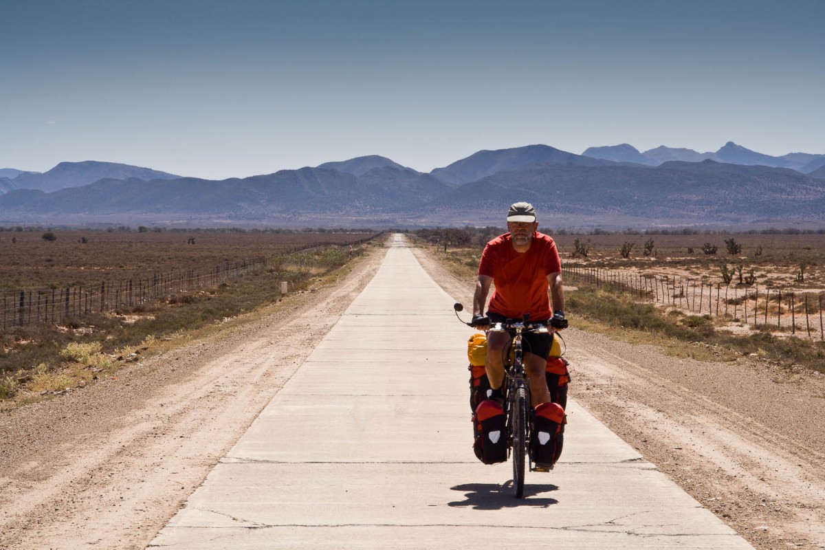 The cement road to Willowmore