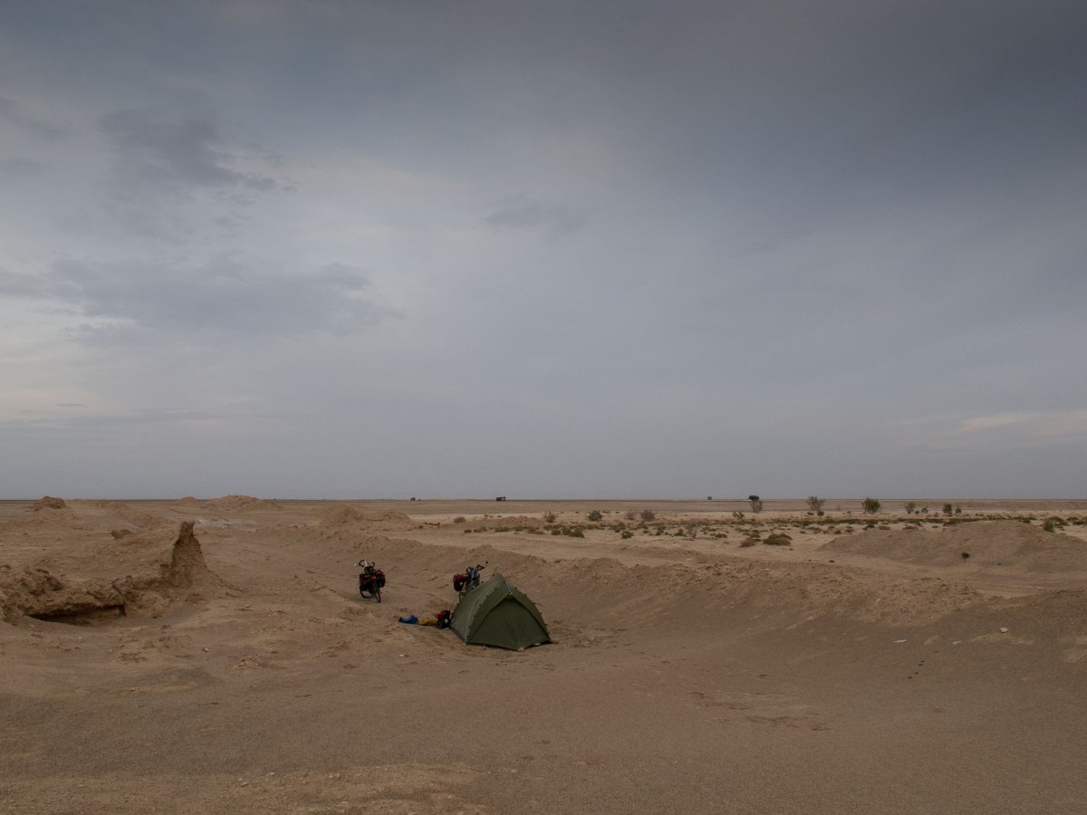 Camping between Yazd and Abarkuh